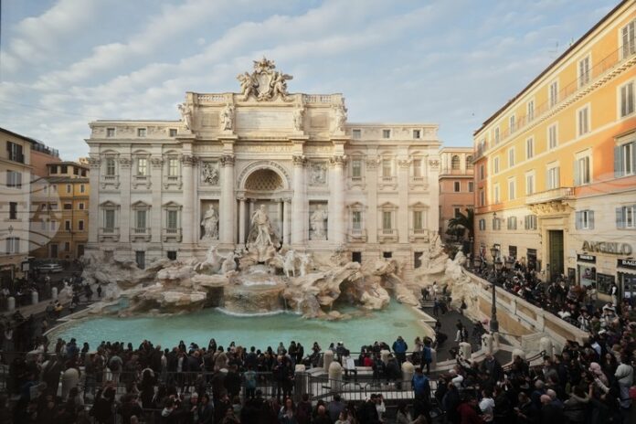 Достъпът до фонтана "Треви" ще стане платен, обяви кметът на Рим
