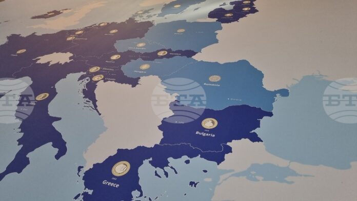 ЕЦБ прогнозира стабилизиране на инфлацията в средносрочен план ЕЦБ прогнозира стабилизиране на инфлацията в средносрочен план