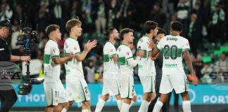 Елче разгроми Райо Валекано в последния си мач за календарната година и се изкачи в горната половина на таблицата в Испания