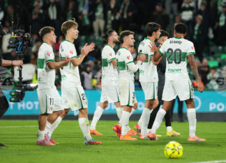 Елче разгроми Райо Валекано в последния си мач за календарната година и се изкачи в горната половина на таблицата в Испания