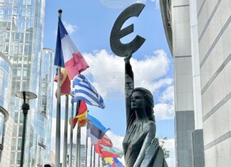 Еврогрупата одобри присъединяването на България към Европейския стабилизационен механизъм Еврогрупата одобри присъединяването на България към Европейския стабилизационен механизъм