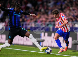 Фенербахче иска да привлече нападателя на Атлетико Мадрид Сьорлот