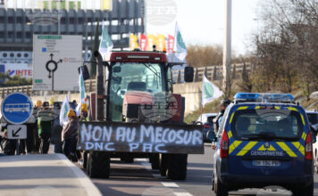 Протест на земеделци във Франция.