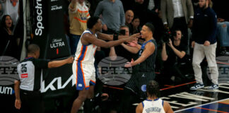 Гардът на Орландо Дезмънд Бейн е глобен от НБА с 35 хиляди долара за замерване на опонент с топката