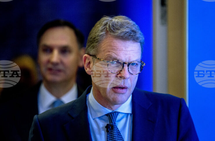 Германците трябва да работят повече, призова президентът на „Дойче банк“ Кристиан Зевинг