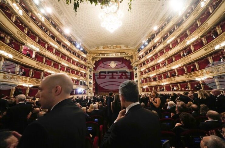 Големите оперни театри по света посрещат Нова година с „Пуритани“, „Лешникотрошачката“ и „Прилепът“, у нас се организират гала концерти