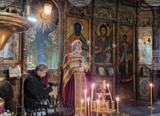 Храмов празник отбеляза 189-годишната църква "Свети Николай Мирликийски Чудотворец" във Велико Търново Храмов празник отбеляза 189-годишната църква "Свети Николай Мирликийски Чудотворец" във Велико Търново