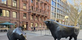 Индексите на европейските борси се задържаха в близост до рекордните си стойности в разнопосочна търговия