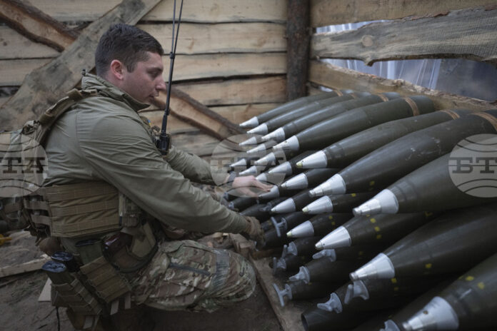 Интензивните сражения във Вовчанск продължават, а украинските сили удържат ключови Интензивните сражения във Вовчанск продължават, а украинските сили удържат ключови райони, заяви украински военен говорител
