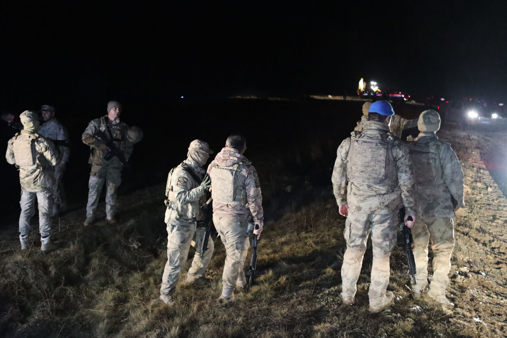 Въздушното пространство над турската столица Анкара беше временно затворено след