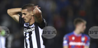 Кирил Десподов игра силно за ПАОК, но пропусна дузпа при равенство срещу Арис (Солун) за Купата на Гърция