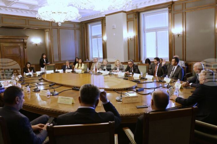 Комисията по външна политика подкрепи ратификацията на споразумение между България Комисията по външна политика подкрепи ратификацията на споразумение между България и Република Северна Македония за изграждането трансграничен железопътен тунел