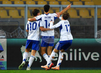 Комо се изкачи на шесто място в Серия "А" с победа над Лече