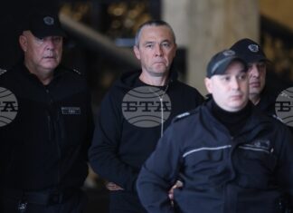 Ливански съдия пристигна в България, за да разпита задържания за смъртоносните експлозии в Бейрут Ливански съдия пристигна в България, за да разпита задържания за смъртоносните експлозии в Бейрут