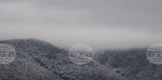 Лоши са условията за туризъм в планините, в Пирин е намалена видимостта и има обилен снеговалеж, съобщи Планинската спасителна служба на БЧК