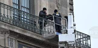 Лувърът монтира охранителни решетки след обира на скъпоценности за 102 милиона долара