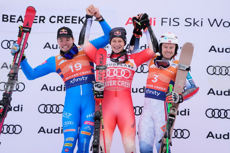 Швейцарският скиор Марко Одермат триумфира в гигантския слалом за Световната