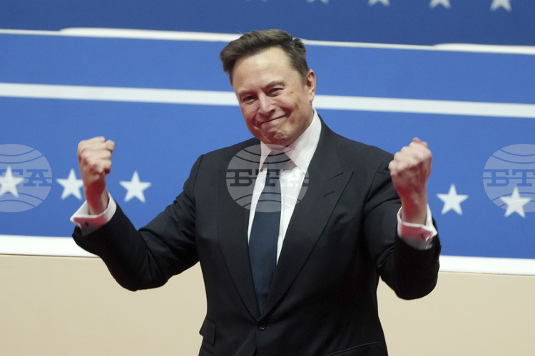 Илон Мъск известен американски предприемач разширява дейността си в Тексас