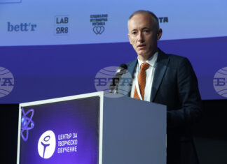 Министър Красимир Вълчев ще открие нови училищни STEМ центрове в общините Пазарджик и Марица Министър Красимир Вълчев ще открие нови училищни STEМ центрове в общините Пазарджик и Марица