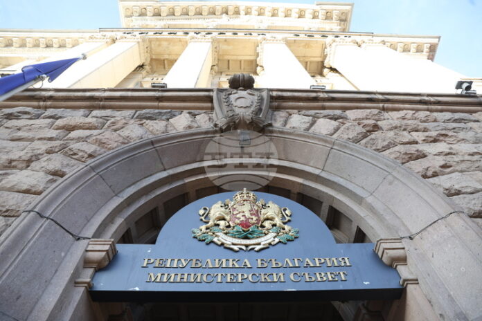 Министър-председателят Росен Желязков депозира оставката на правителството в деловодството на Министър-председателят Росен Желязков депозира оставката на правителството в деловодството на Народното събрание