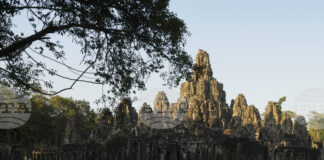 Музей в САЩ ще върне три ограбени артефакта от епохата на кхмерите обратно на Камбоджа