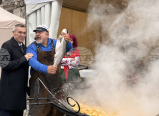 Национален рибен фест посреща посетители днес в центъра на София