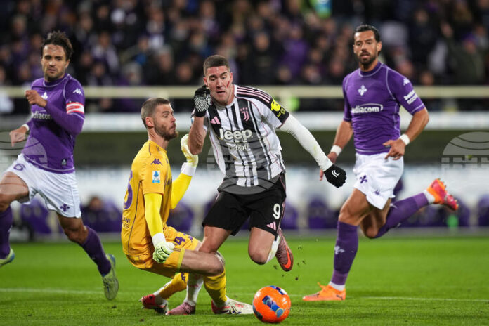 Нападателят на Ювентус Влахович претърпя операция