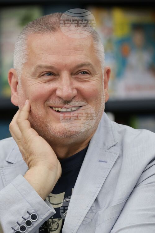 Испанското издание ABC публикува статия в културната си секция в