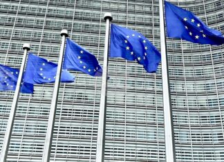 ЕС замразява безсрочно руските активи и отваря пътя за финансиране на Украйна ОБНОВЕНА ЕК предлага средствата за Украйна в следващите две години да се осигурят от заем или със запорираното руско имущество