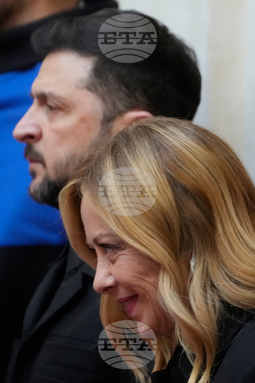 След среща с продължителност час и половина Зеленски напусна сградата