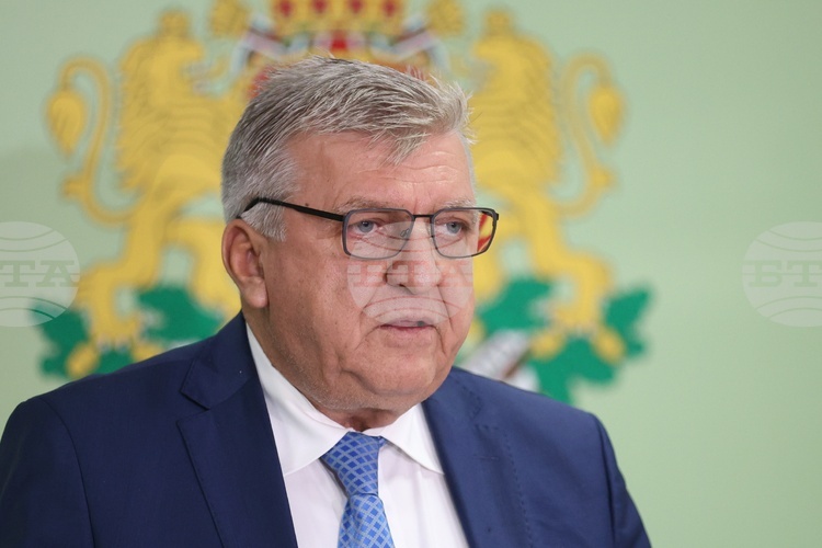 Манол Генов министър на околната среда и водите в оставка