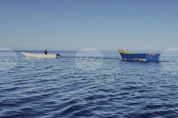 Осемнадесет души загинаха след потъването на лодка с мигранти край Осемнадесет души загинаха след потъването на лодка с мигранти край южния гръцки остров Хриси