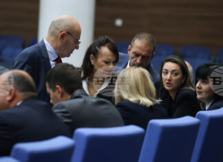 Парламентът обсъжда на първо четене т.нар. удължителен закон за бюджет за 2026 г. Парламентът обсъжда на първо четене т.нар. удължителен закон за бюджет за 2026 г.