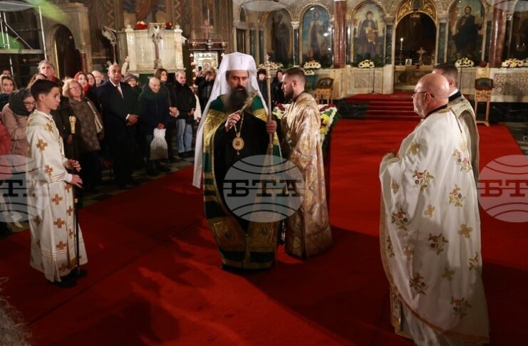 Патриарх Даниил възглави празничното богослужение за Бъдни вечер, което започна в катедралата "Св. Александър Невски"