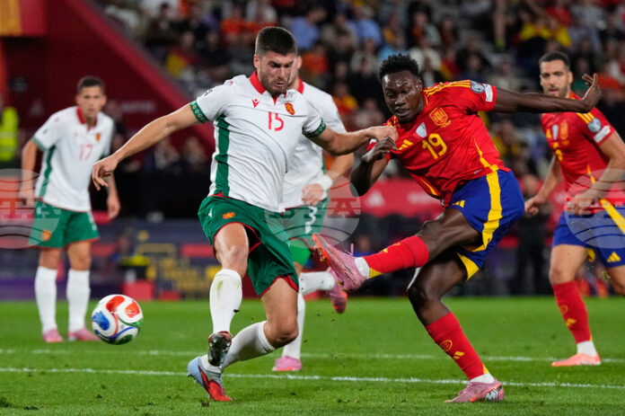 Петко Христов беше отличен за своя мач номер 100 с Петко Христов беше отличен за своя мач номер 100 с екипа на Специя, но не успя да помогне срещу Модена в италианската Серия Б