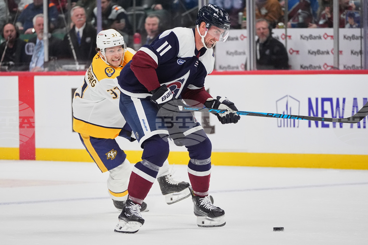 Питсбърг претърпя втори последователен обрат в Националната хокейна лига на