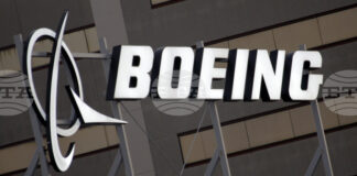 Планът на Тръмп за държавно участие не засяга големите отбранителни компании, твърдят от „Боинг“