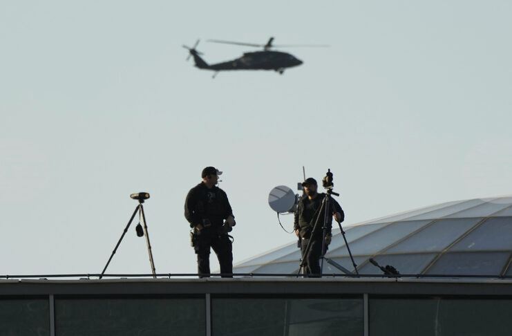 Полша временно затвори две летища заради руските удари срещу Украйна