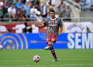 Порто подписа с 41-годишния бразилец Тиаго Силва