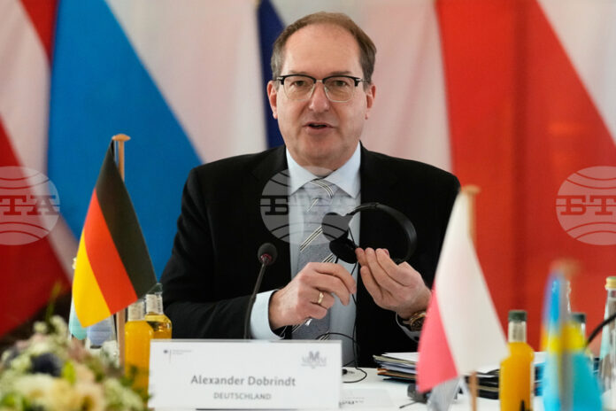 Повечето германци подкрепят по-строгата миграционна политика на правителството