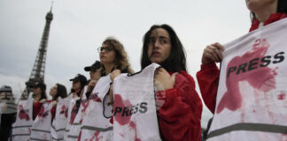 През последната година 67 журналисти са изгубили живота си, съобщи "Репортери без граници"