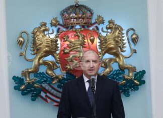 Президентът Румен Радев и съпругата му ще присъстват на благотворителния спектакъл "Българската Коледа"