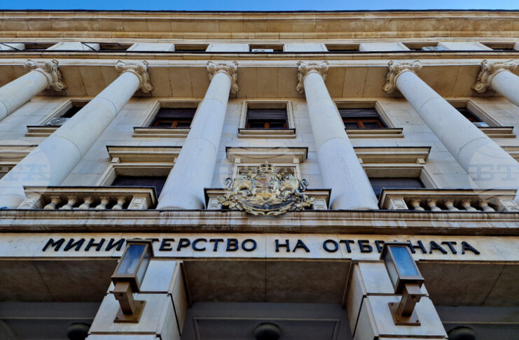 Приносът на България и Албания в изпълнението на мерките за усилване на способностите на НАТО обсъдиха военните министри на двете страни