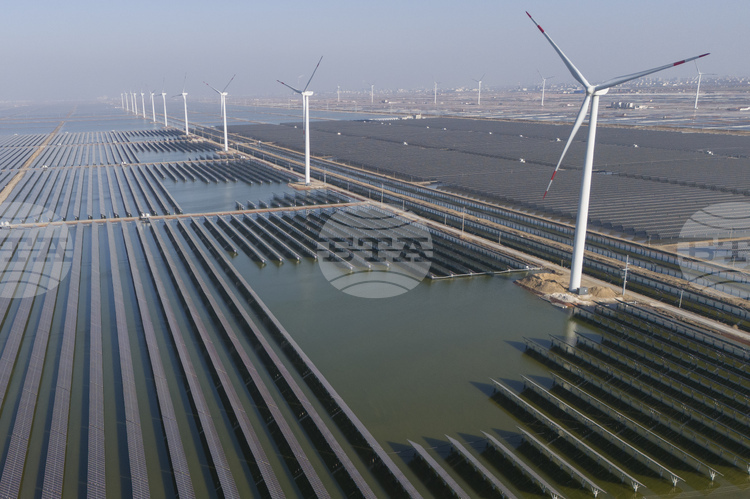 Производството на възобновяема енергия в Китай се е утроило за последните пет години, отчита китайска правителствена служба