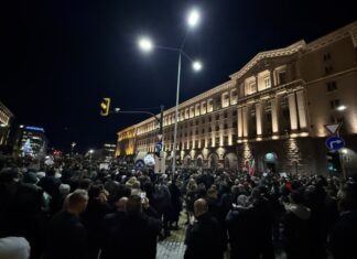 Нова седмица – нов бюджет, протести и контрапротести