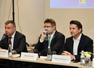 "БГ ТУРИЗЪМ - ЗИМА 2025/2026"
                                                                                                Приоритетите за развитието на област Смолян са транспортна свързаност и отваряне на Беломорския проход, каза областният управител Захари Сираков