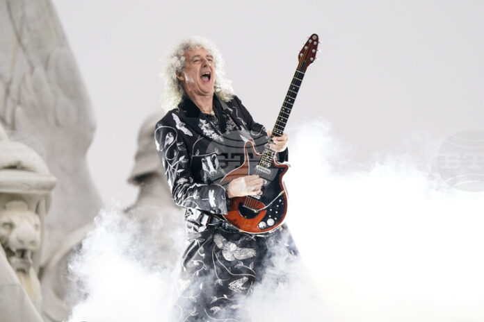 Рок бандата „Куин“ ще пусне неиздавана коледна песен, записана през 1974 г.