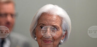 С гордост приветстваме България в евросемейството, написа президентът на ЕЦБ Кристин Лагард