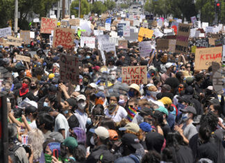 Сан Диего ще плати 30 млн. долара на семейството на тийнейджър, застрелян от полицията Сан Диего ще плати 30 млн. долара на семейството на тийнейджър, застрелян от полицията