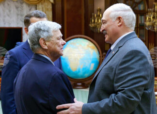 САЩ заявиха, че Беларус се е съгласила да спре прелитанията на балони в Литва и в идните месеци да освободи останалите политически затворници САЩ заявиха, че Беларус се е съгласила да спре прелитанията на балони в Литва и в идните месеци да освободи останалите политически затворници